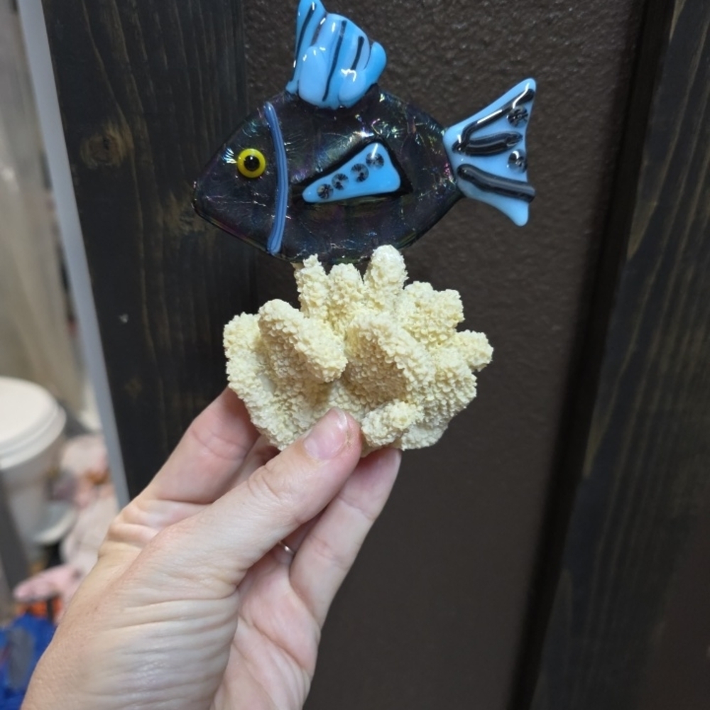 Artistic Blue and Black Fish Coral Decor